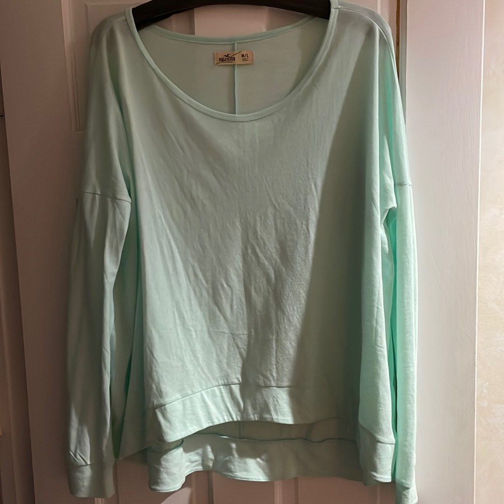 Hollister High-Low top in size M/L